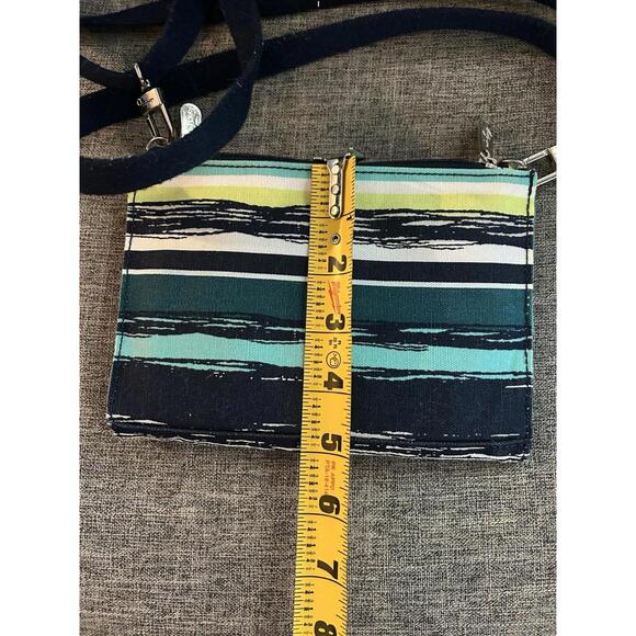 Thirty One Cross Town Crossbody Purse In Sea Stripe Pattern - Picture 9 of 9